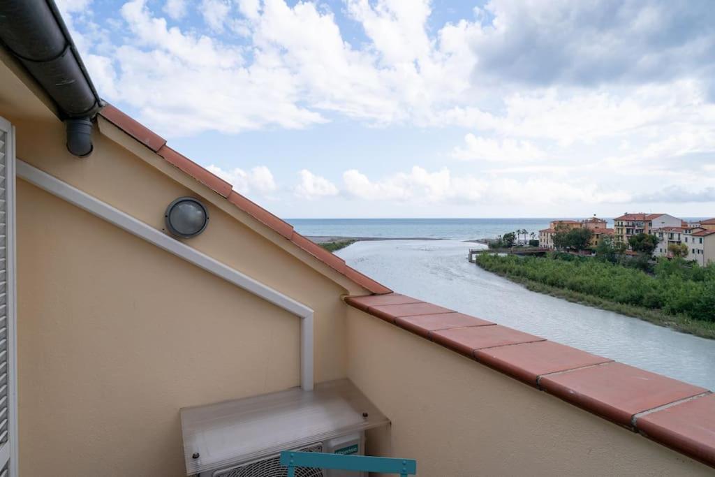 Appartamento Casa Magia - Sea View - Air Conditioning Ventimiglia Esterno foto